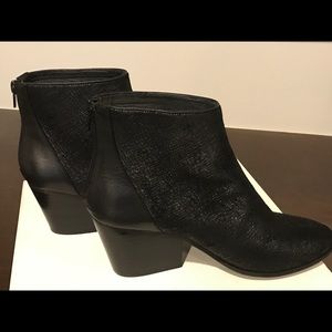 Black Vaneli Kadee Ankle Boots
